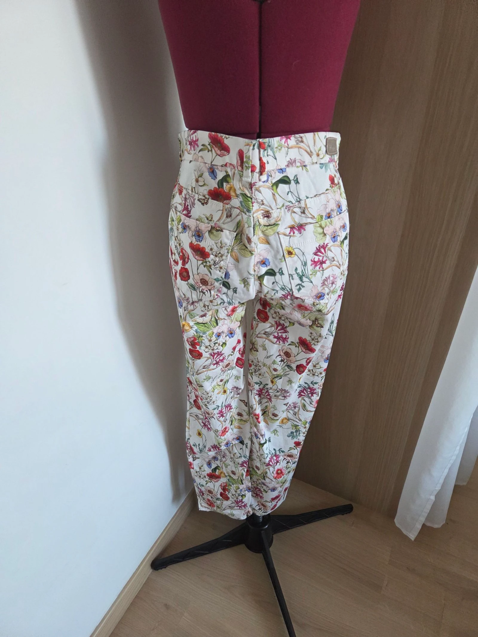 Slim fit high-waisted white floral print trousers size 40 FR Atelier Gardeur – photo 3